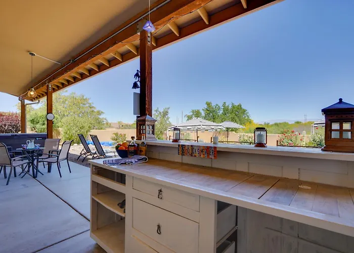 Cozy Mtn-view W/ Pool & Hot Tub! Vail